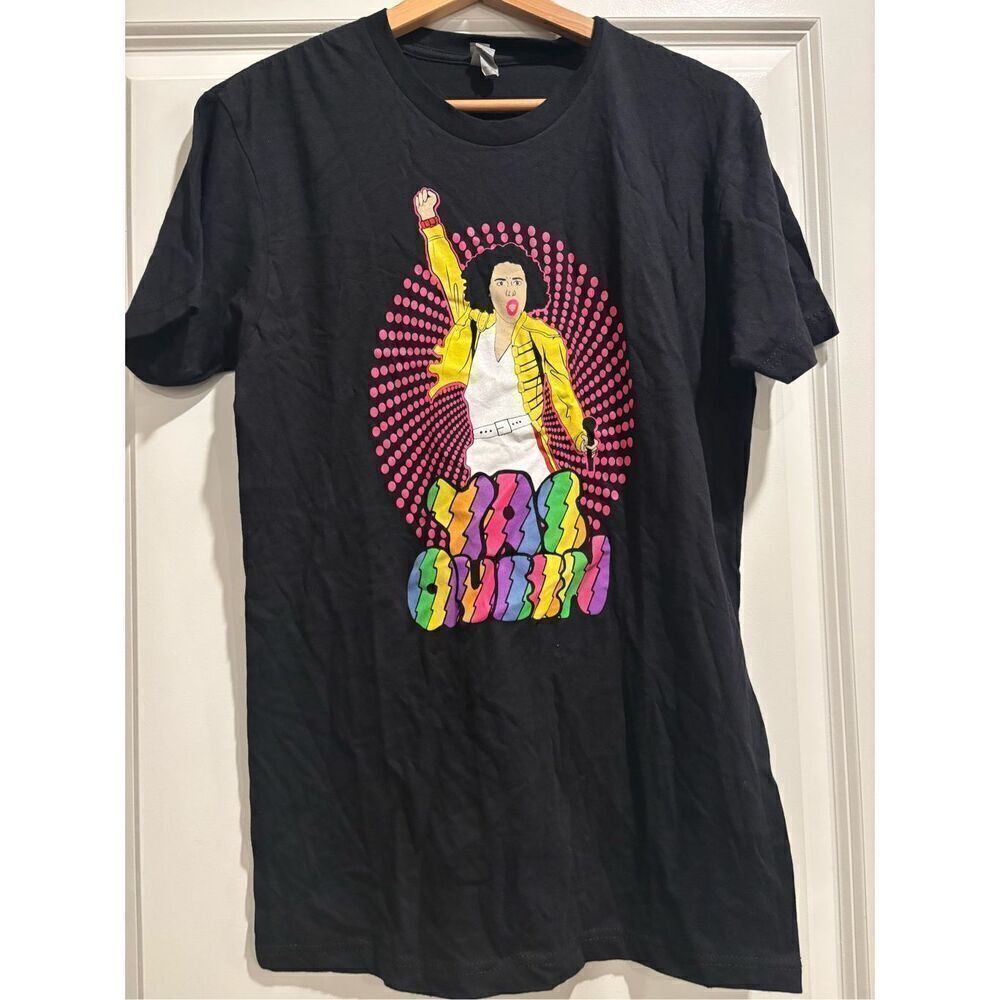 Yas Queen T-shirt size Small